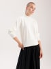 BGN Sweter w kolorze kremowym