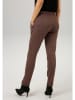 Aniston Hose in Braun