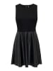ONLY Kleid in Schwarz