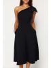 trendyol Kleid in Schwarz