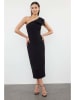 trendyol Kleid in Schwarz