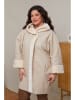 Curvy Lady Wintermantel in Beige