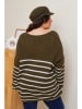 Curvy Lady Pullover in Khaki