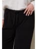 Curvy Lady Cordhose in Schwarz