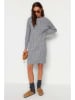 trendyol Kleid in Grau