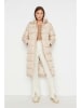 trendyol Wintermantel crème