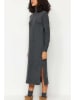 trendyol Kleid in Grau
