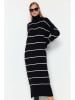 trendyol Kleid in Schwarz/ Weiß