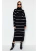 trendyol Kleid in Schwarz/ Weiß