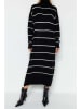 trendyol Kleid in Schwarz/ Weiß