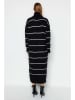 trendyol Kleid in Schwarz/ Weiß