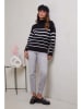 Soft Cashmere Golf w kolorze czarno-białym