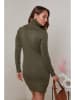 Soft Cashmere Sukienka dzianinowa w kolorze khaki