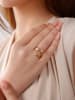 Luja Bijoux Pozłacany pierścionek z syntetycznymi perłami ozdobnymi
