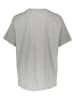 Nike Shirt "Essential Swoosh" in Grau