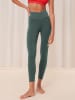 Triumph Legginsy sportowe "Cardio" w kolorze zielonym