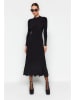 trendyol Kleid in Schwarz