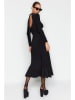 trendyol Kleid in Schwarz