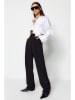 trendyol Marlenehose in Schwarz