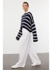 trendyol Marlenehose in Weiß