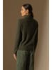 Perfect Cashmere Kaszmirowy golf "Carrick" w kolorze khaki