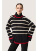 Soaked in Luxury Sweter "Soaked in Luxury" w kolorze czarnym