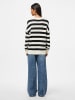Pieces Sweter w kolorze czarno-białym