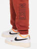Nike Sweathose in Rostrot
