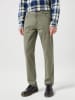 Wrangler Spodnie w kolorze zielonym