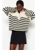 trendyol Pullover in Creme/ Schwarz