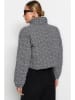 trendyol Steppjacke in Schwarz/ Weiß
