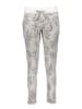Juvia Sweathose in Grau/ Weiß