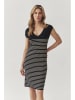 TATUUM Strickkleid in Creme/ Dunkelblau