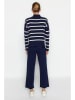 trendyol 2tlg. Outfit in Dunkelblau/ Creme