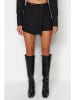 trendyol Shorts in Schwarz