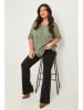 Curvy Lady Bluse in Khaki