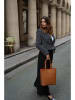 Victor & Hugo Paris Leder-Schultertasche "Bold" in Camel - (B)32 x (H)40 x (T)13 cm