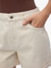 Vero Moda Shorts in Sand