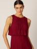 APART Plisseekleid in Bordeaux