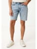 Mexx Szorty dżinsowe "Stan" - Regular fit - w kolorze błękitnym