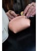 Victor & Hugo Paris Leder-Clutch "Wendy" in Hellbraun - (B)12 x (H)7 x (T)3 cm