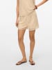 Vero Moda Shorts in Creme