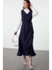 trendyol Kleid in Dunkelblau