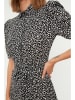 trendyol Kleid in Schwarz/ Creme