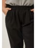 Curvy Lady Hose in Schwarz