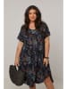 Curvy Lady Kleid in Schwarz