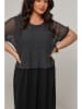 Curvy Lady Kleid in Schwarz