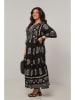 Curvy Lady Kleid in Schwarz
