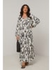 Curvy Lady Kleid in Creme