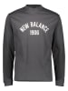 New Balance Longsleeve "Essentials Varsity" in Grau